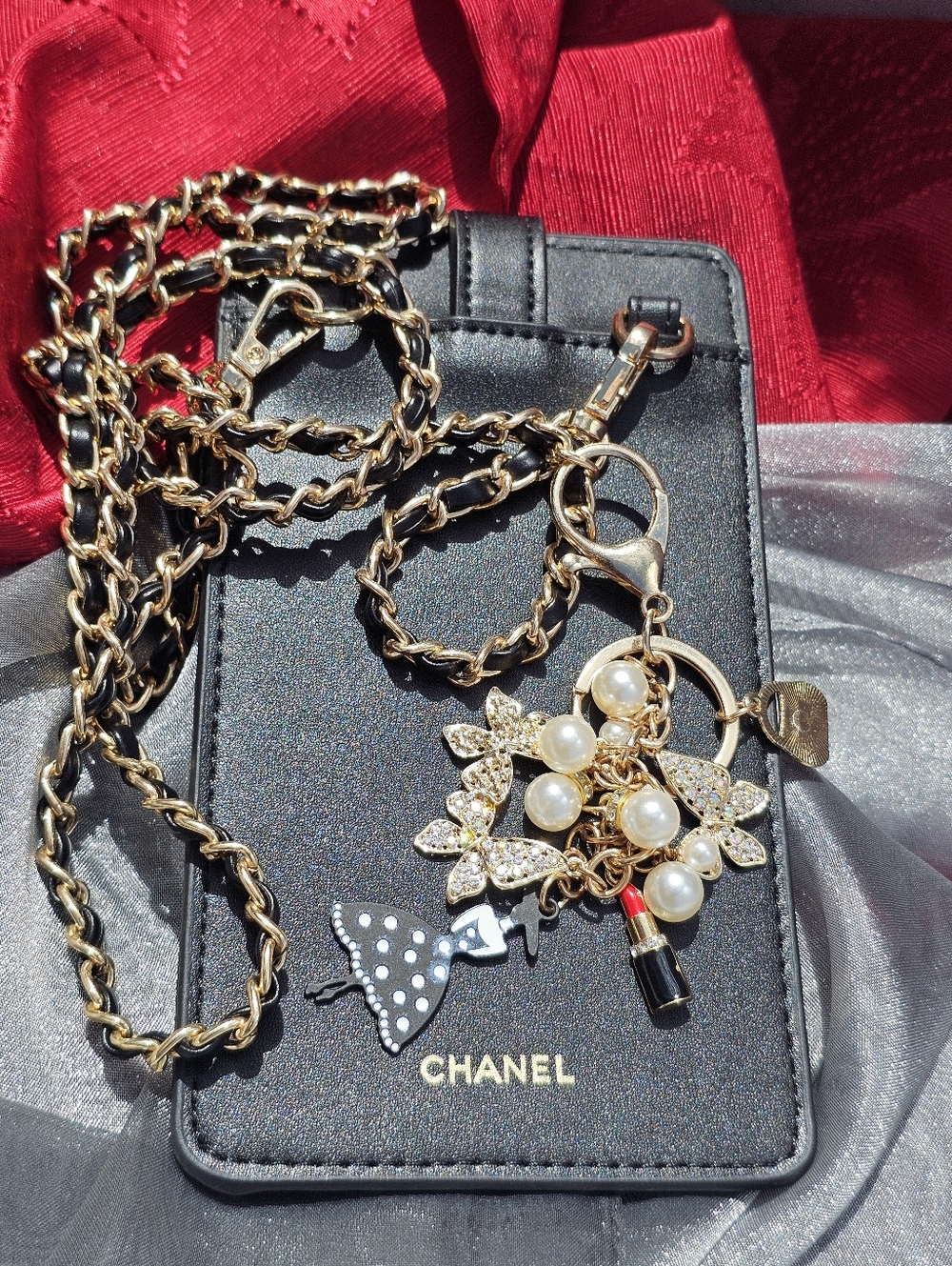 Chanel Coco Crush GWP Black Quilted Phone Holder Crossbody Chain + Charms - Picture 3 of 17